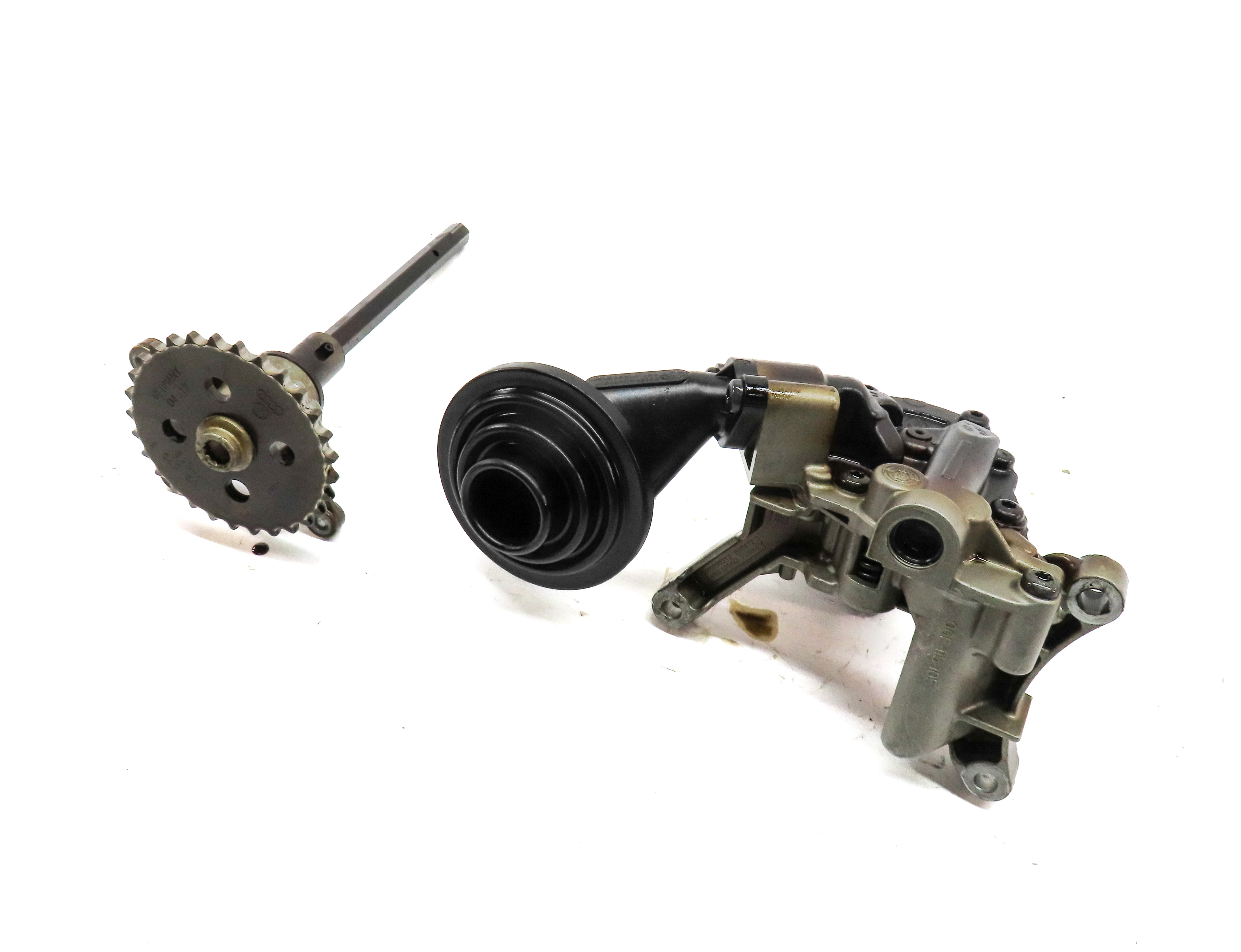 2011 AUDI Q7 (4L) 3.0L SUPER (CJWC) ENGINE OIL PUMP — exact item pictured